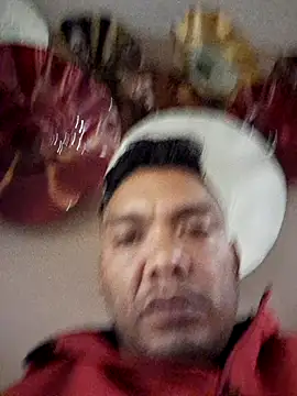 Snapshot of latinomoreno95 chatting on 28, 5, 2026 latinomoreno95 online show from 28, 5, 2026