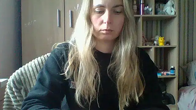 VikiLove765 online show from 16, 2, 2026