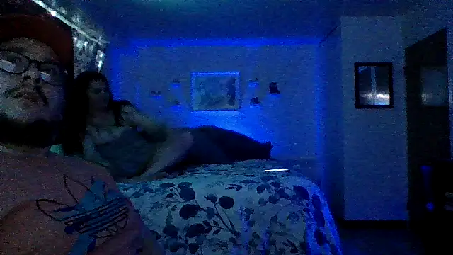 Snapshot of GeeKneeBee chatting on 19, 1, 2026 GeeKneeBee online show from 19, 1, 2026