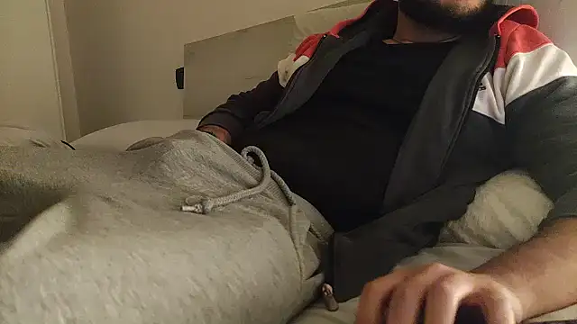 Snapshot of Reb_born89 chatting on 9, 2, 2026 Reb born89 online show from 9, 2, 2026