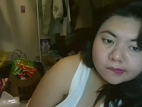 Snapshot of Allie_143 chatting on 27, 2, 2026 Allie 143 online show from 27, 2, 2026