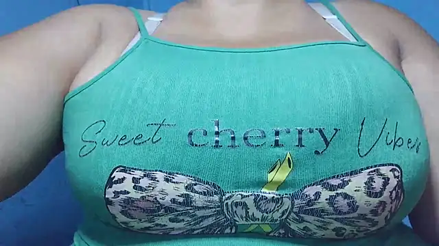 Snapshot of schoco_milff chatting on 7, 8, 2026 schoco milff online show from 7, 8, 2026