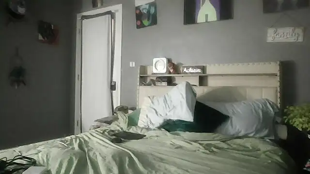 Snapshot of Derrick7799 chatting on 10, 1, 2026 Derrick7799 online show from 10, 1, 2026