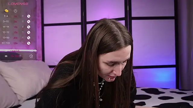 Alice Goth online show from 8, 3, 2026