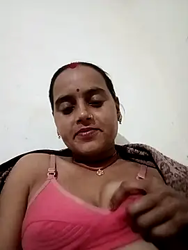 Snapshot of Madhuri_Love143 chatting on 7, 2, 2026 Madhuri Love143 online show from 7, 2, 2026