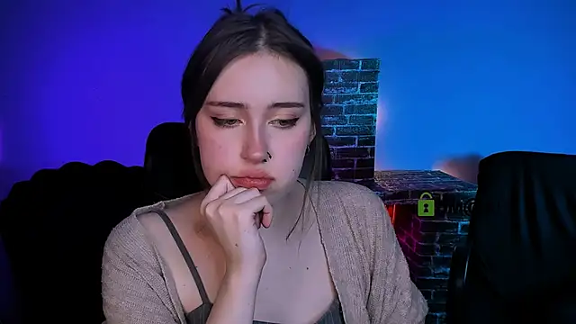 nancy xoxo  online show from 16, 1, 2026