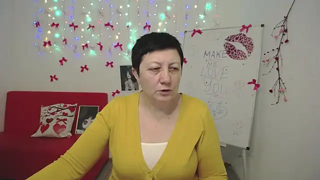 Snapshot of EmilyL0ve chatting on 17, 2, 2026 EmilyL0ve online show from 17, 2, 2026