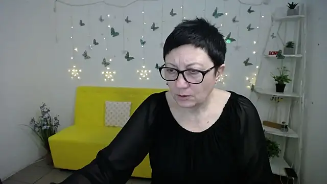 EmilyL0ve online show from 12, 3, 2026