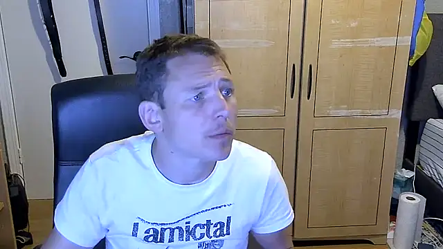 Snapshot of AurinSky chatting on 14, 6, 2026 AurinSky online show from 14, 6, 2026