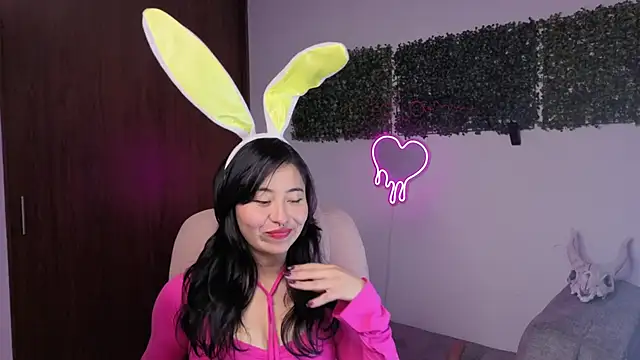 LolaOpalX online show from 8, 4, 2026