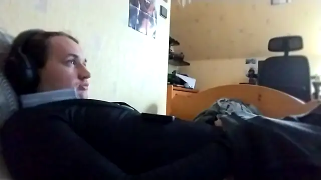 Snapshot of julialafemboy59 chatting on 27, 2, 2026 julialafemboy59 online show from 27, 2, 2026