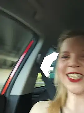 Snapshot of VlaamseMaaike chatting on 30, 4, 2026 VlaamseMaaike online show from 30, 4, 2026