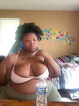Chocolatebunnyxx96 online show from 6, 5, 2026