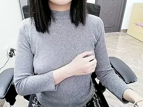 Snapshot of Shulee- chatting on 13, 1, 2026 Shulee- online show from 13, 1, 2026