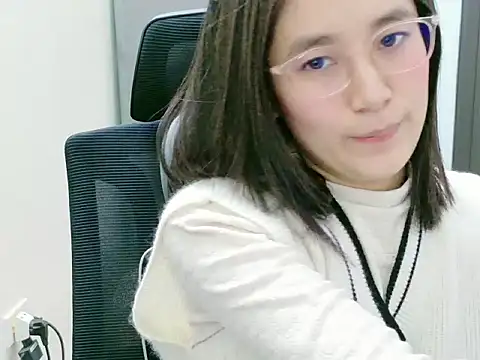 Snapshot of Shulee- chatting on 15, 1, 2026 Shulee- online show from 15, 1, 2026