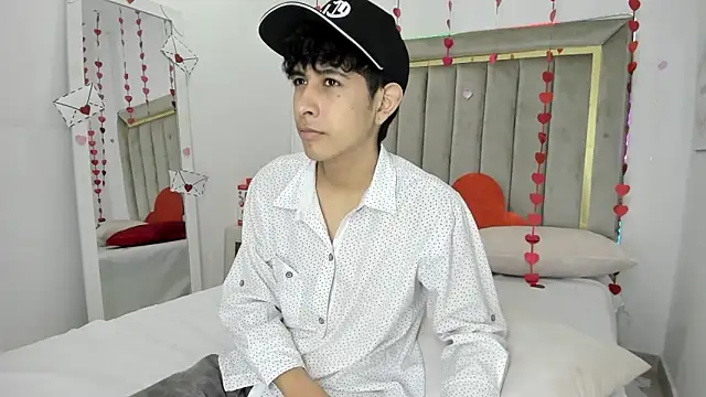 julian xx online show from 16, 2, 2026