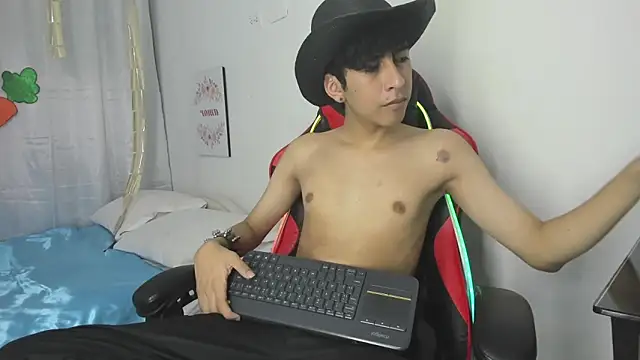 julian xx online show from 4, 4, 2026