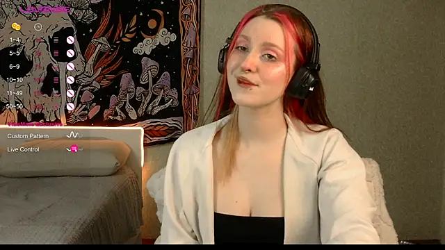 Snapshot of Mine_Doll chatting on 25, 5, 2026 Mine Doll online show from 25, 5, 2026
