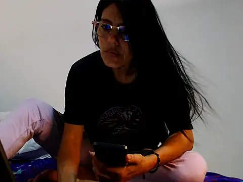 Snapshot of Elizabeth_manzon chatting on 5, 5, 2026 Elizabeth manzon online show from 5, 5, 2026