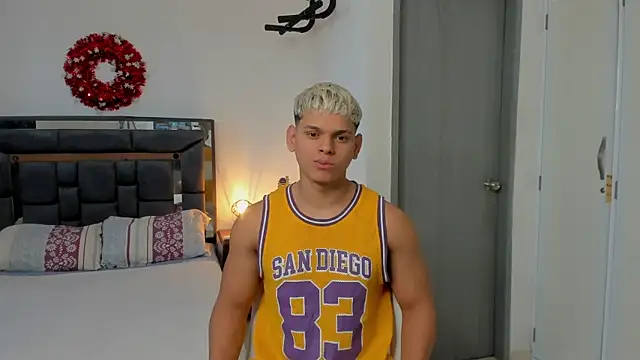 stefan leenox online show from 2, 4, 2026