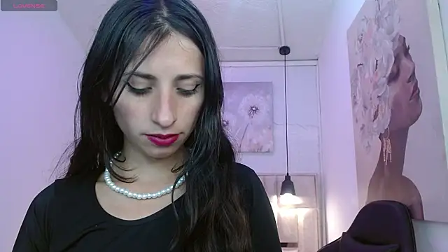 Nicolleth tk online show from 13, 4, 2026