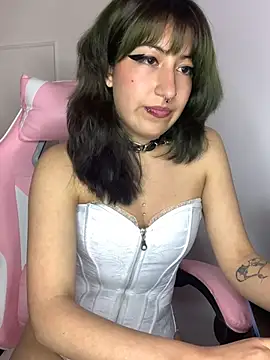 SweetMilly online show from 3, 2, 2026