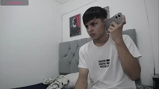 Snapshot of Loganjhonson19 chatting on 9, 1, 2026 Loganjhonson19 online show from 9, 1, 2026