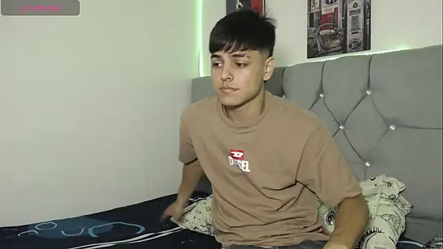 Snapshot of Loganjhonson19 chatting on 11, 1, 2026 Loganjhonson19 online show from 11, 1, 2026