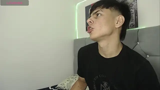 Snapshot of Loganjhonson19 chatting on 12, 1, 2026 Loganjhonson19 online show from 12, 1, 2026