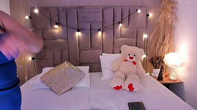 Snapshot of MiiaGreys chatting on 27, 3, 2026 MiiaGreys online show from 27, 3, 2026