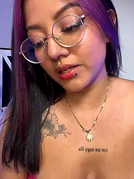 Snapshot of queen_of_you_heart chatting on 8, 1, 2026 queen of you heart online show from 8, 1, 2026