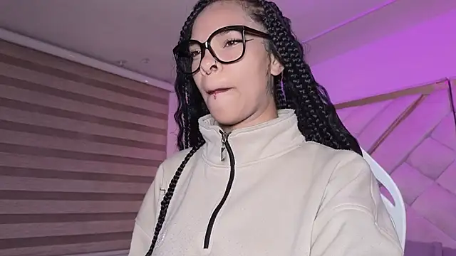 mia gatesvg online show from 22, 2, 2026