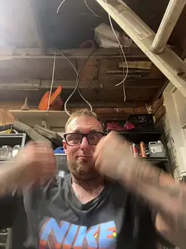 Snapshot of WIDBIGWHITECOCK chatting on 2, 5, 2026 WIDBIGWHITECOCK online show from 2, 5, 2026