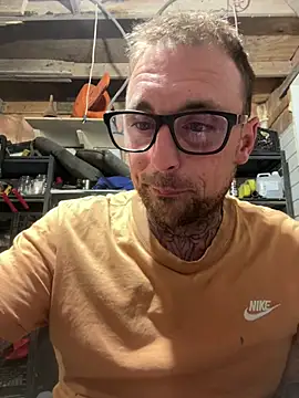 Snapshot of WIDBIGWHITECOCK chatting on 11, 5, 2026 WIDBIGWHITECOCK online show from 11, 5, 2026