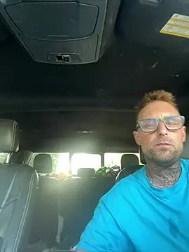 Snapshot of WIDBIGWHITECOCK chatting on 3, 7, 2026 WIDBIGWHITECOCK online show from 3, 7, 2026