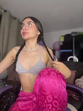 Stormi th online show from 19, 4, 2026