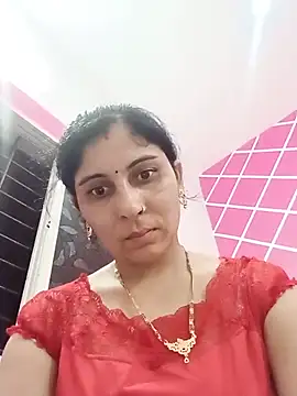 Snapshot of Hot_ree85 chatting on 13, 6, 2026 Hot ree85 online show from 13, 6, 2026
