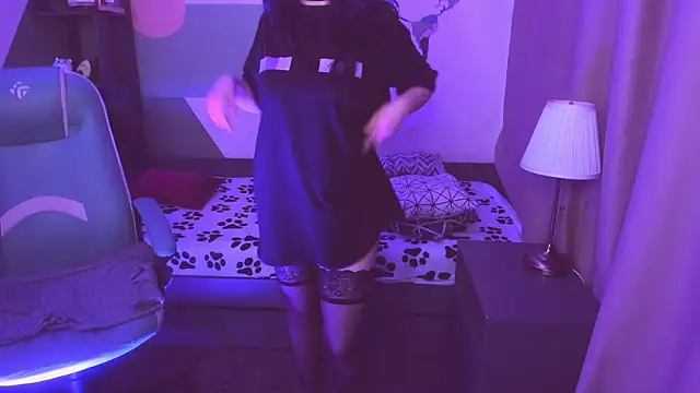 Snapshot of Emily_tender chatting on 28, 2, 2026 Emily tender online show from 28, 2, 2026