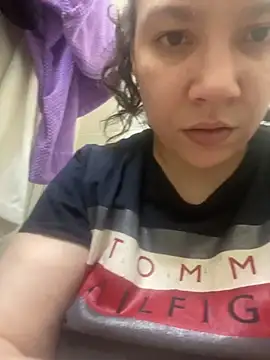 Snapshot of bellakay19 chatting on 6, 2, 2026 bellakay19 online show from 6, 2, 2026