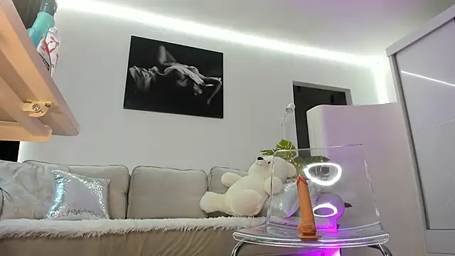 Ivy Bellee online show from 2, 3, 2026