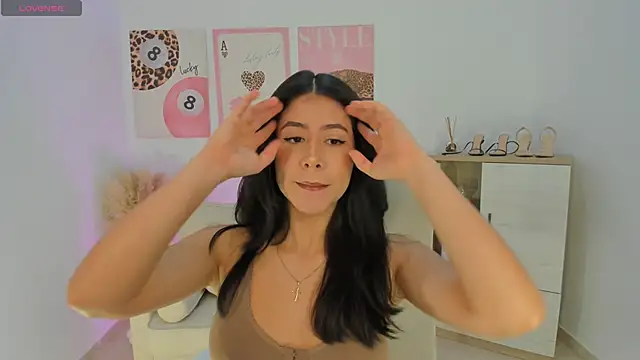 Sussan Monroe online show from 17, 4, 2026