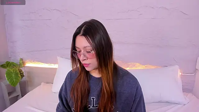 lanna 18  online show from 10, 1, 2026