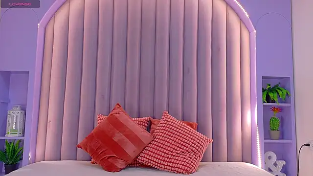 AmberStonne   online show from 7, 4, 2026