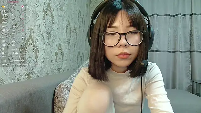 AprilOnilll online show from 3, 4, 2026