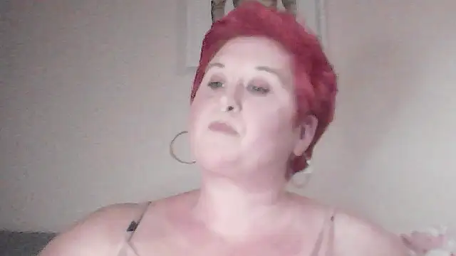 BustyRedxx online show from 4, 3, 2026