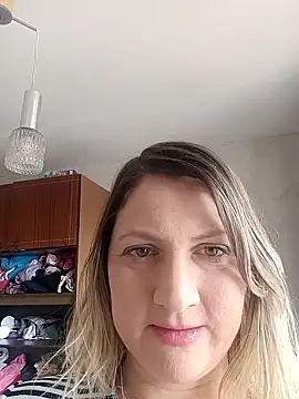 Stephania77727 online show from 17, 1, 2026