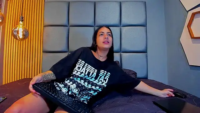 ZOE GIANLUCA online show from 10, 2, 2026