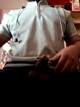 Snapshot of RaiStarrrr0-9 chatting on 2, 2, 2026 RaiStarrrr0-9 online show from 2, 2, 2026