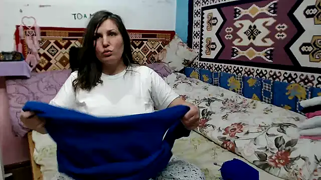 Snapshot of Adelinemilf chatting on 3, 2, 2026 Adelinemilf online show from 3, 2, 2026