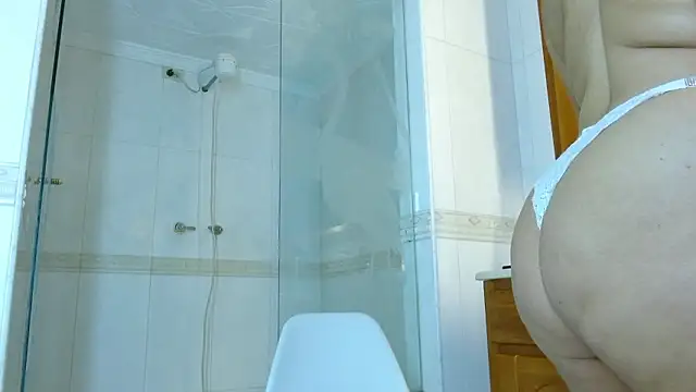 Snapshot of Collins_luna chatting on 7, 2, 2026 Collins luna online show from 7, 2, 2026